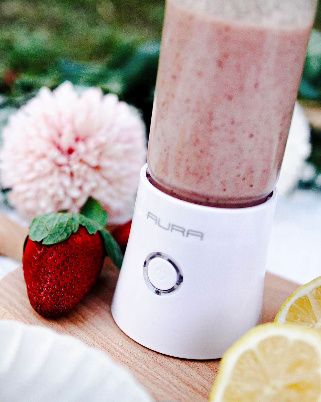 Aura Blender Review: Smoothie-Making with my Portable Mini Blender